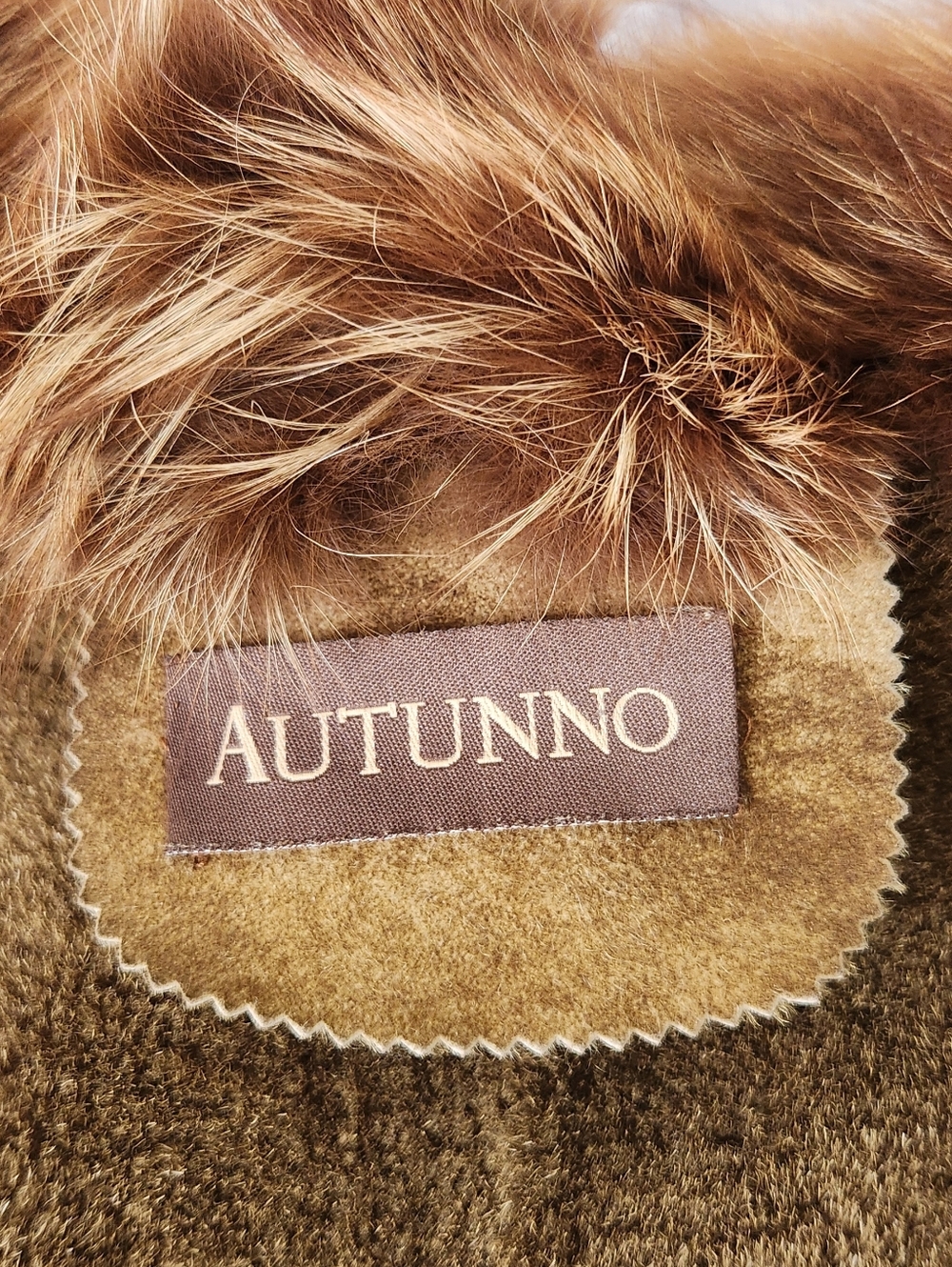 Vintage Genuine Tan Shearling Jacket with Genuine Fur Collar - Picture 5 of 16